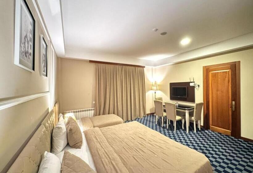 اتاق سه نفره دلوکس با چشمانداز دریا, Sea Pearl