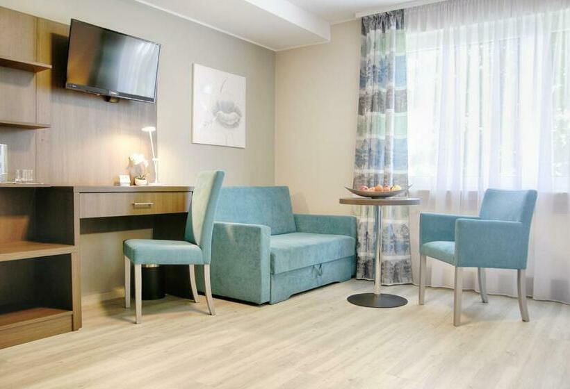 اتاق لوکس, Zur Eiche