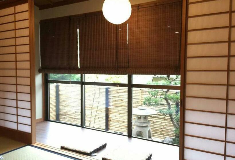 Suite Familiar 2 Quartos, Kinkaku