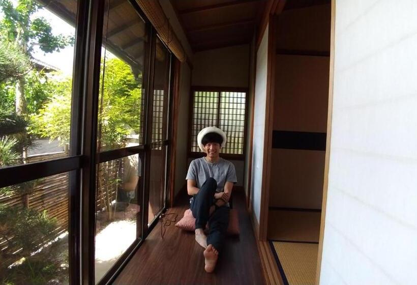 Suite Familiar 2 Quartos, Kinkaku