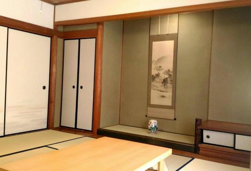 Quarto Quádruplo Estandar, Kinkaku