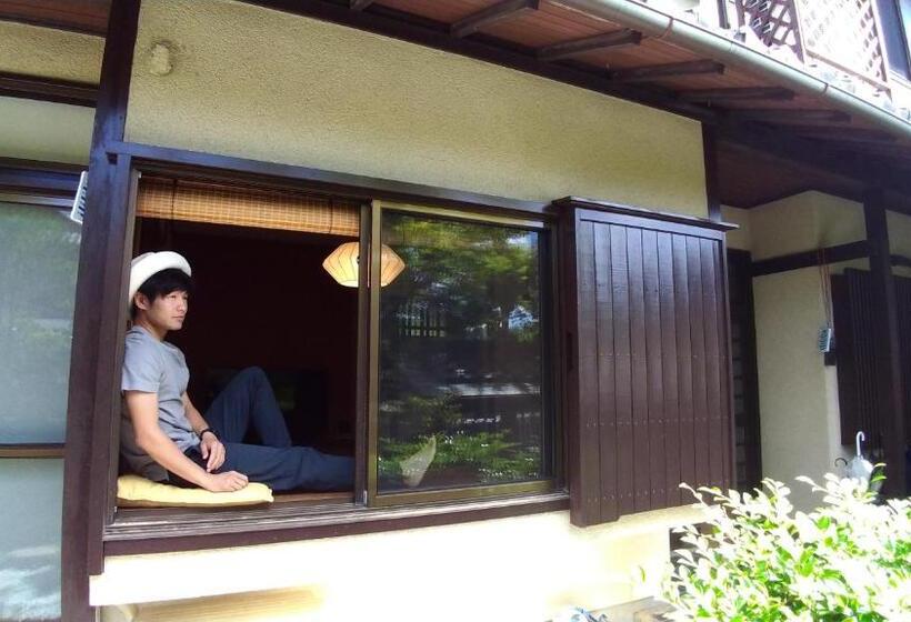 Quarto Estandar Vista Jardim, Kinkaku