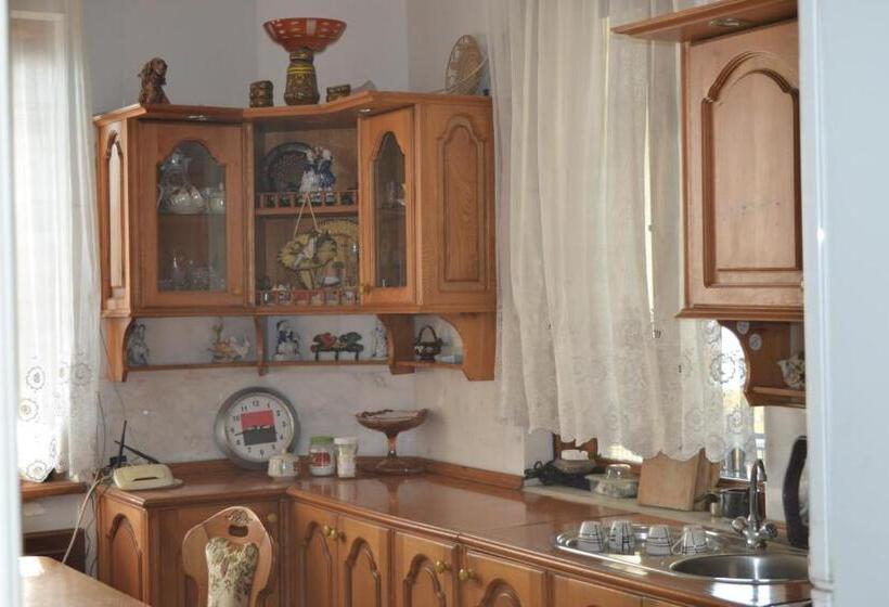 اتاق لوکس با چشمانداز دریا, Beach Front Seaside