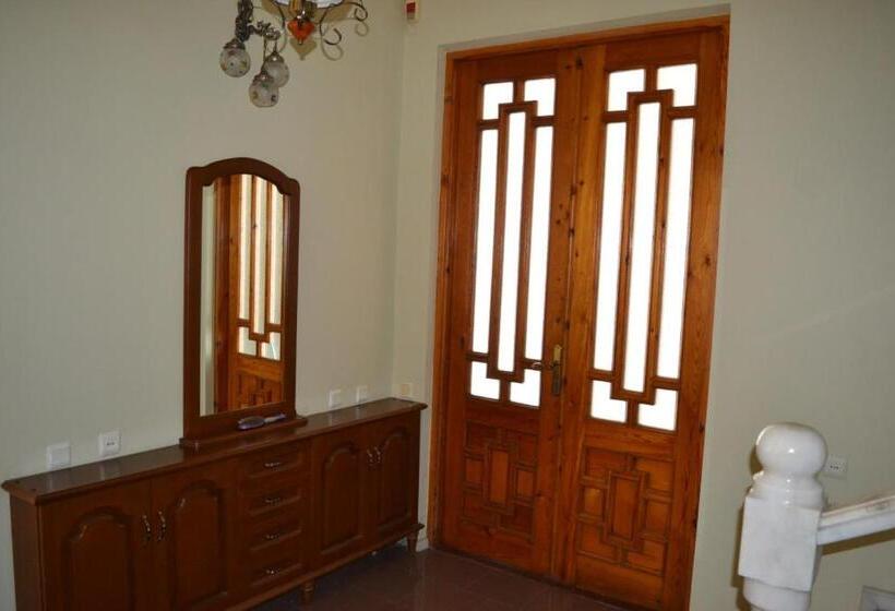 اتاق لوکس با چشمانداز دریا, Beach Front Seaside