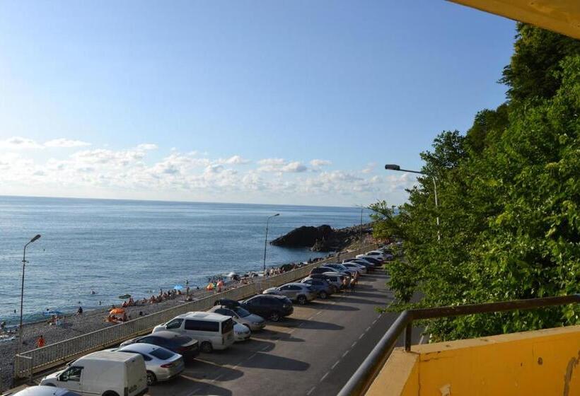 اتاق سه نفره دلوکس با چشمانداز دریا, Beach Front Seaside