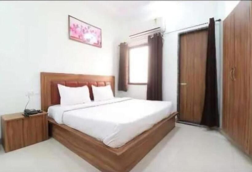 バルコニー付きスタンダードルーム, Four S