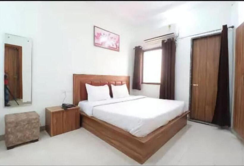 バルコニー付きスタンダードルーム, Four S