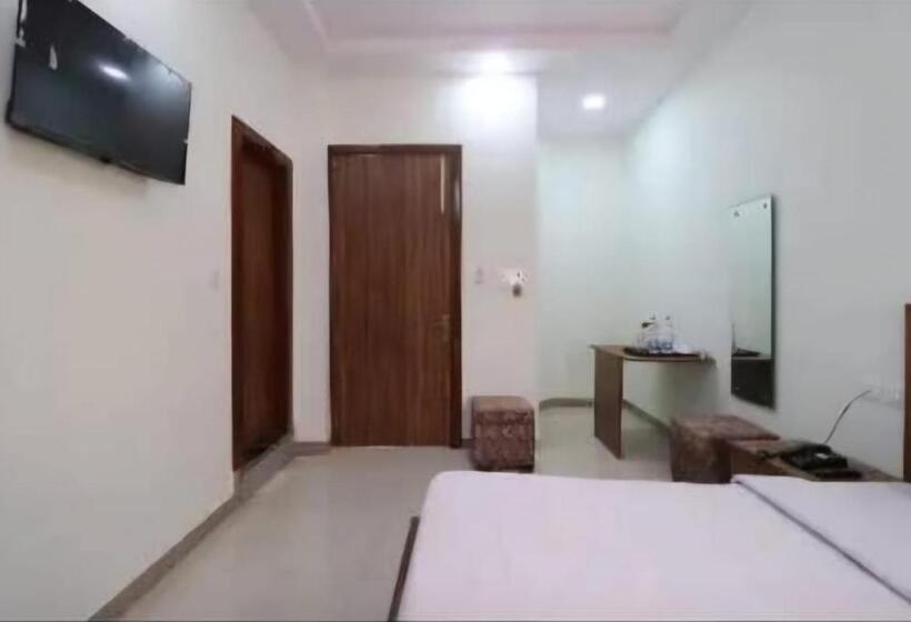 スタンダードルーム, Four S