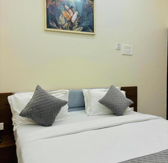 带阳台的豪华间, Legend S Aurangabad