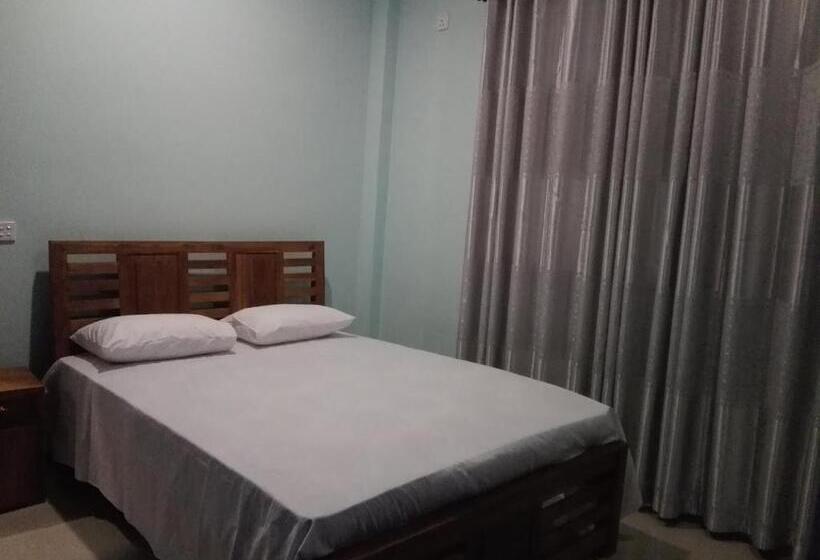 Номер Стандарт, Nightingale Inn