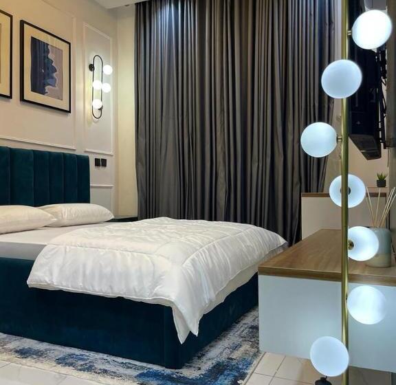 آپارتمان سوپریور 2 خوابه, Dd S Shortlets And Apartments