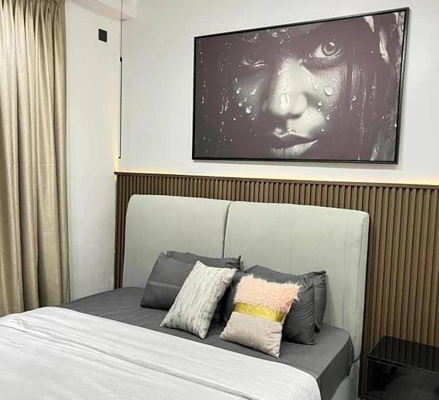 آپارتمان 1 خوابه با چشم‌انداز استخر, Dd S Shortlets And Apartments