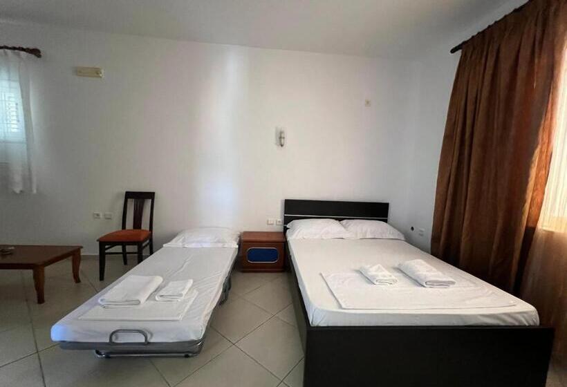 豪华三人间, Vlora Garden Terrace