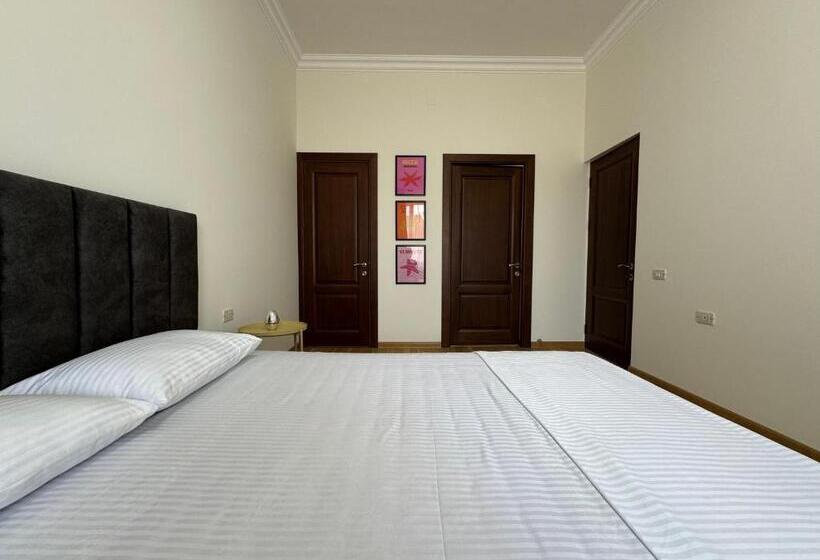 디럭스 트리플 룸, Velvet Vouge Hostel