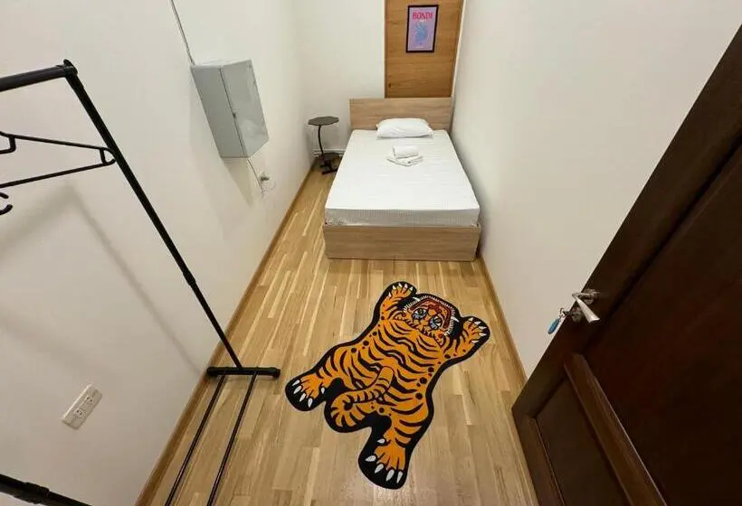 اتاق استاندارد یک نفره, Velvet Vouge Hostel
