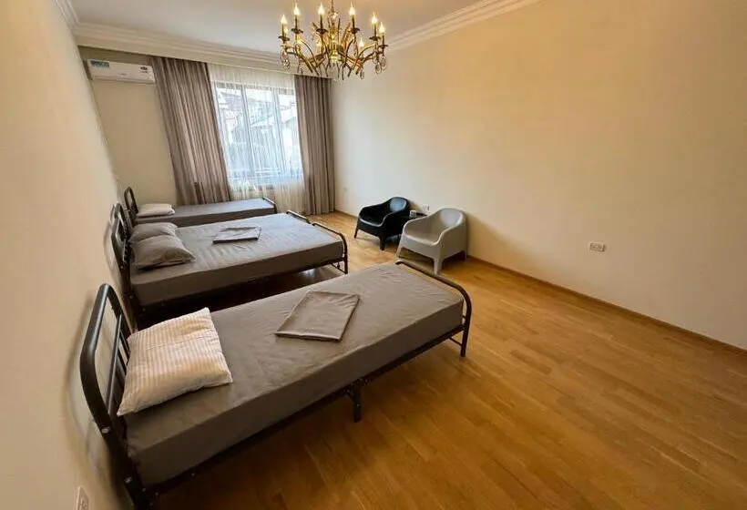 اتاق سوپریور چهار تخته, Velvet Vouge Hostel