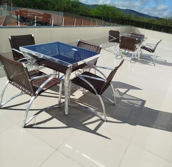 스탠다드 트리플 룸, Ferreira Apart