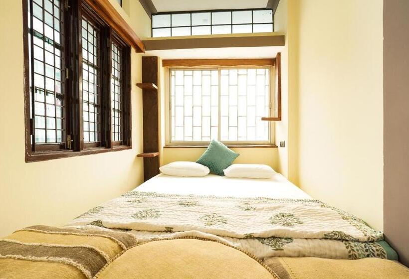 חדר סטנדרט לארבעה, Aavya Wellness Retreat Center