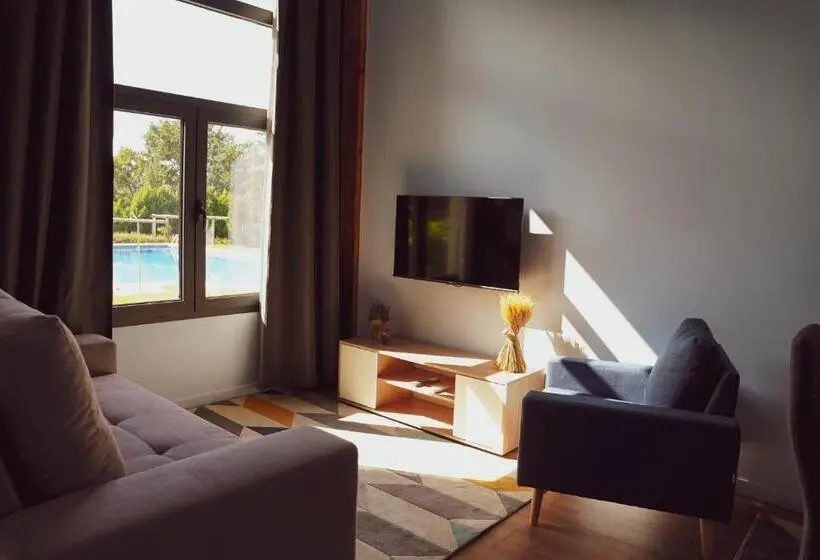スタンダードスタジオ, Quinta Das Vianas   Casas Do Picadeiro