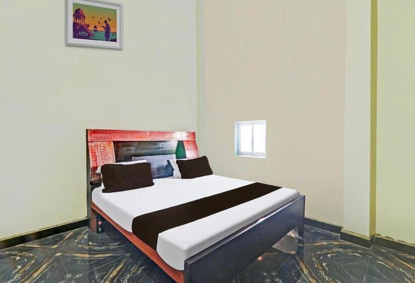 Quarto Triplo Estandar, Spot On S.a.