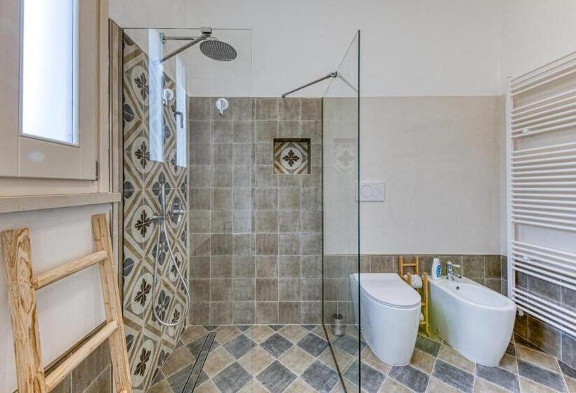 חדר סטנדרט לשלושה עם מרפסת, Il Cielo In Una Stanza B&b