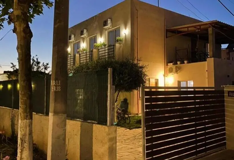 اتاق استاندارد با بالکن, B&b Rental Arli Eris