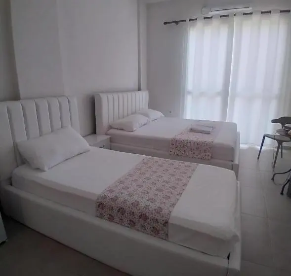 اتاق استاندارد, B&b Rental Arli Eris