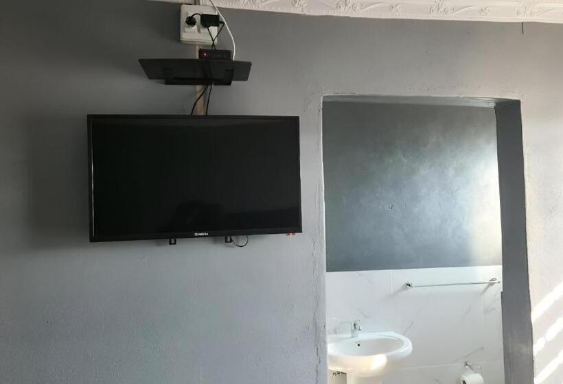 Номер Deluxe, Monarca Inn Affordable Accomodation In Makwane Molapo Location Qwaqwa
