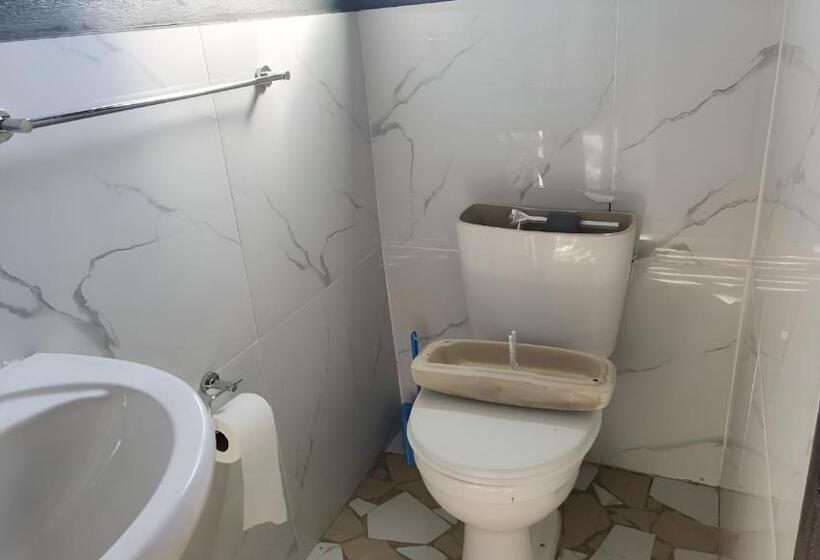 Номер Deluxe, Monarca Inn Affordable Accomodation In Makwane Molapo Location Qwaqwa