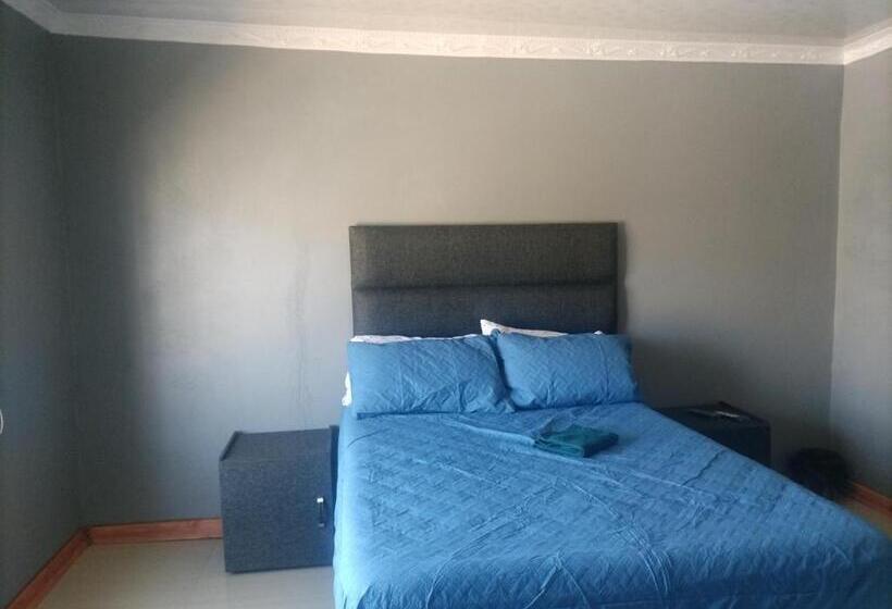 스위트, Monarca Inn   Affordable Accomodation In Makwane Molapo Location Qwaqwa