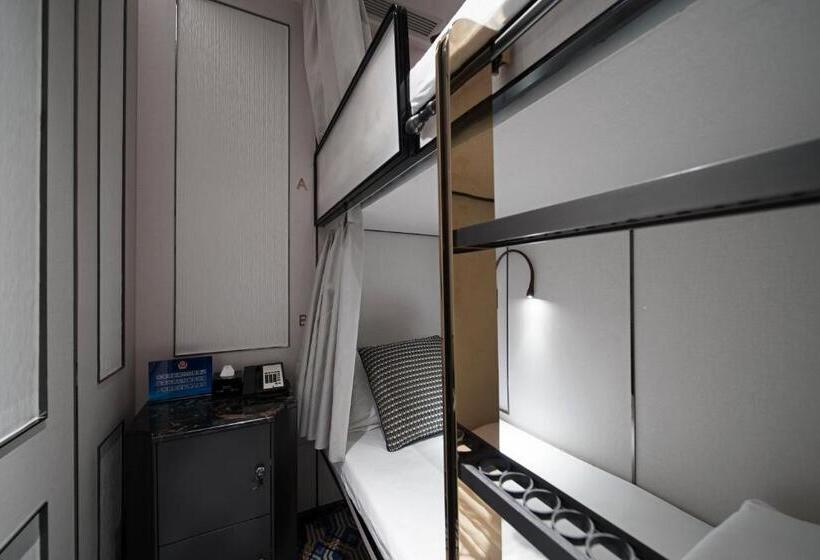 스탠다드 룸, East Pacific Passenger Lounge   Departure Area, 3rd Floor