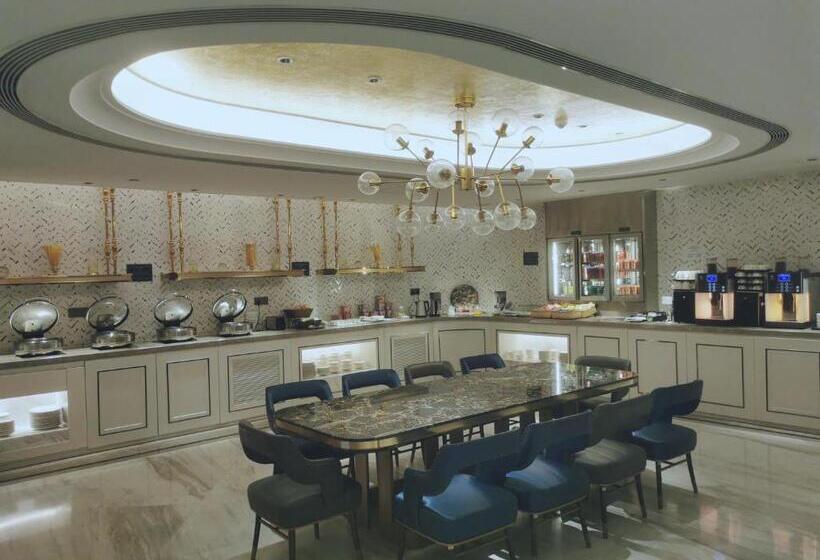 스탠다드 룸, East Pacific Passenger Lounge   Departure Area, 3rd Floor