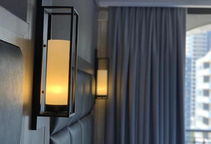 اتاق سوپریور, Helmond