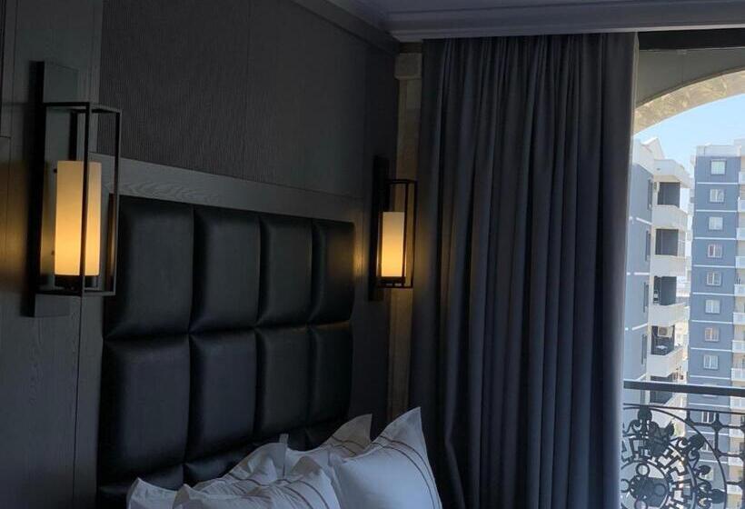 اتاق لوکس خانوادگی, Helmond