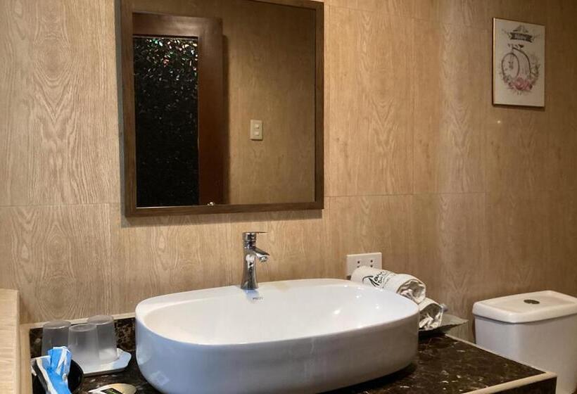 اتاق استاندارد سه نفره, Maritoni Bali Suites And Villas