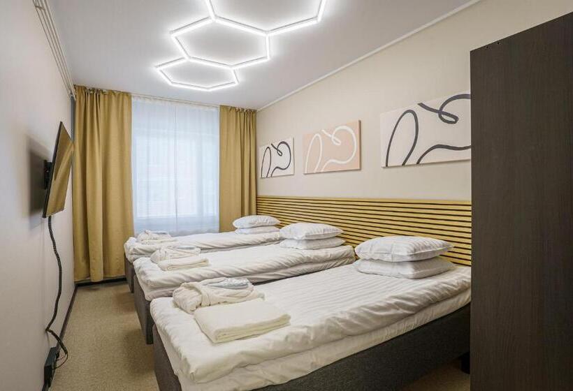 חדר דלוקס לשלושה, Sawohostel