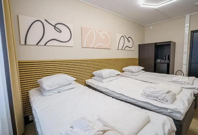 デラックストリプルルーム, Sawohostel