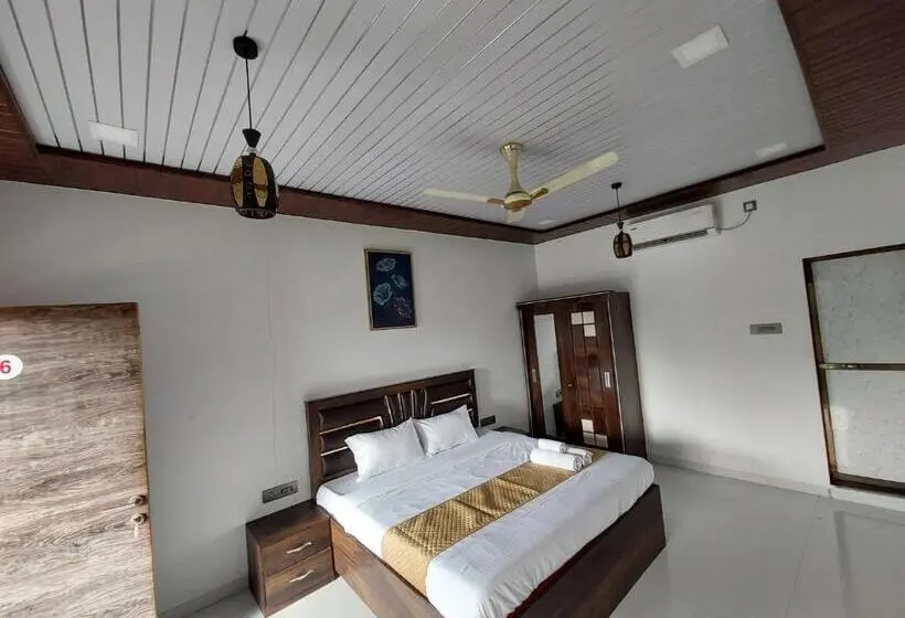 デラックスルーム, The Village Resorts
