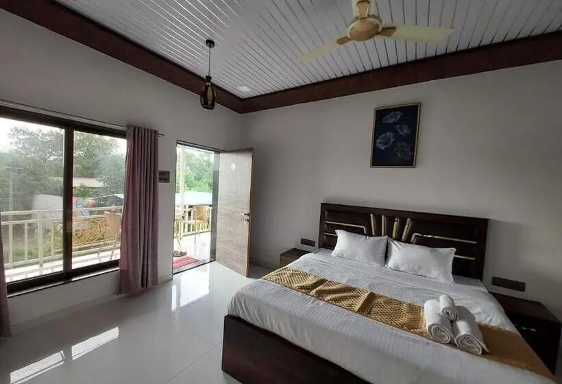 デラックスルーム, The Village Resorts