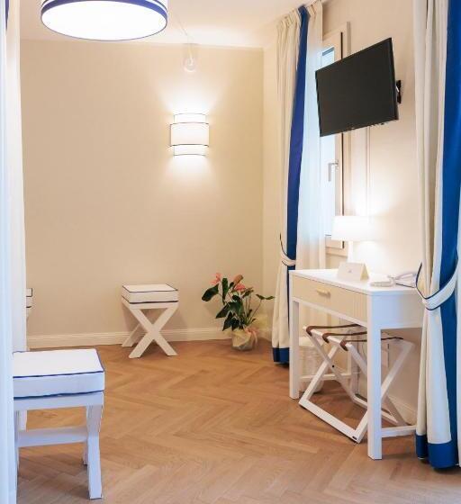 جناح جونيور مزوَّد بتراس, A Mare Boutique Hotel & Spa