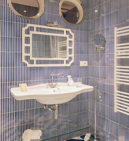 جناح جونيور مزوَّد بتراس, A Mare Boutique Hotel & Spa