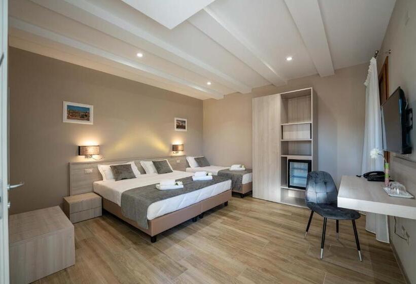 Pokój Trzyosobowy Standard Widok Ogród, Villa Carducci