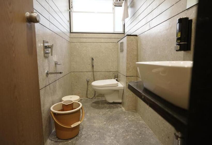 Стандартный Номер Кровать Кинг, A Square Executive