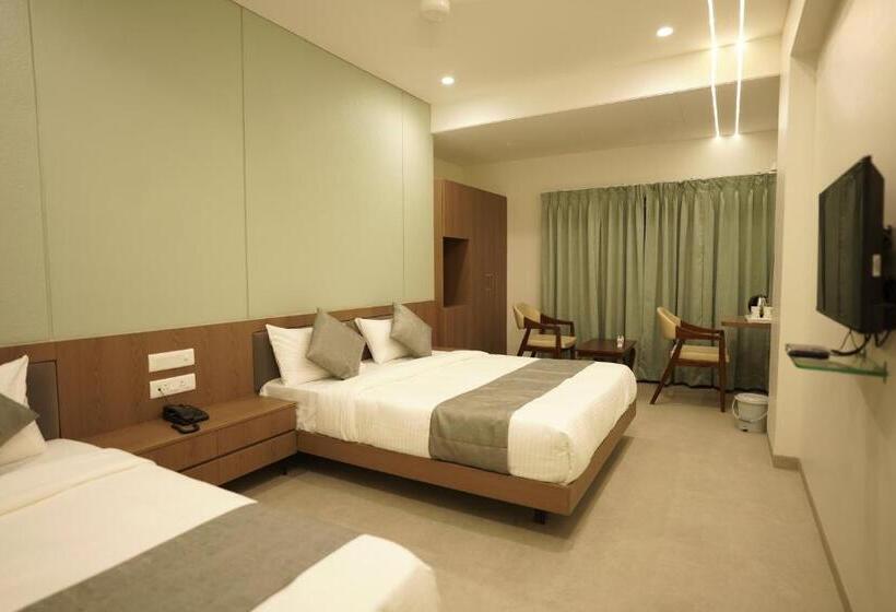 Номер Стандарт Трехместный, A Square Executive