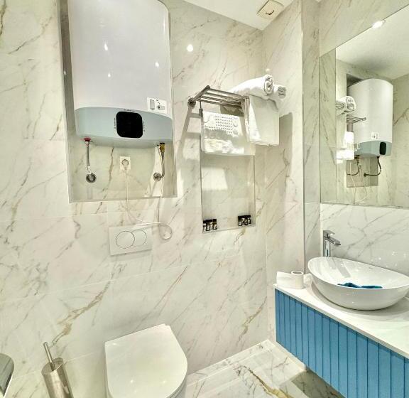 اتاق لوکس, Exclusive