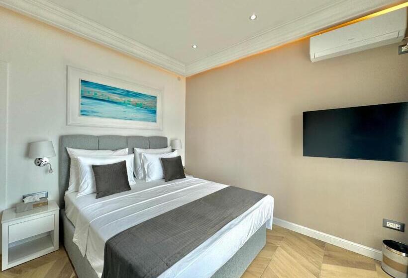 اتاق لوکس, Exclusive