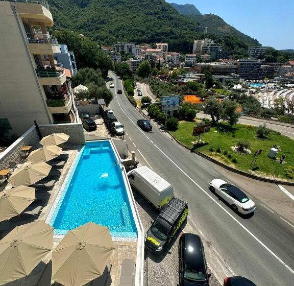 اتاق استاندارد با بالکن و چشمانداز دریا, Exclusive