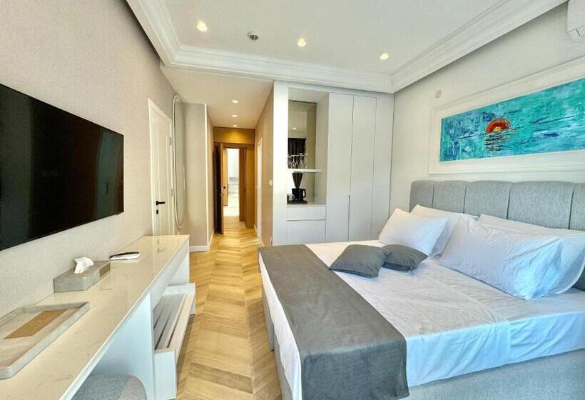 اتاق استاندارد با بالکن و چشمانداز دریا, Exclusive