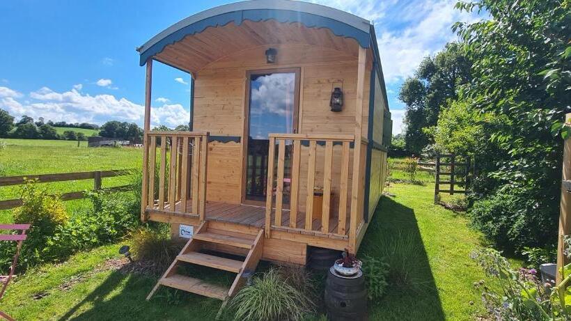 Номер Стандарт, Roulotte à La Ferme Buissonnière