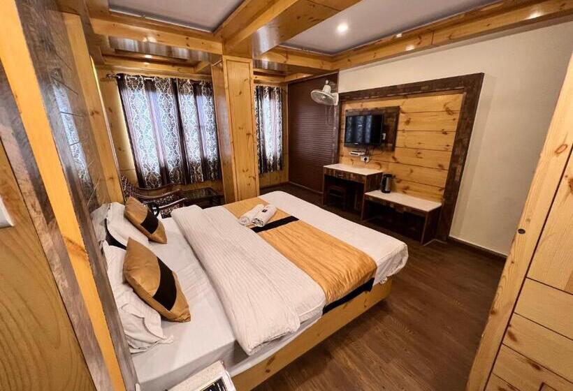 带大床的标准间, Victory Since 1979